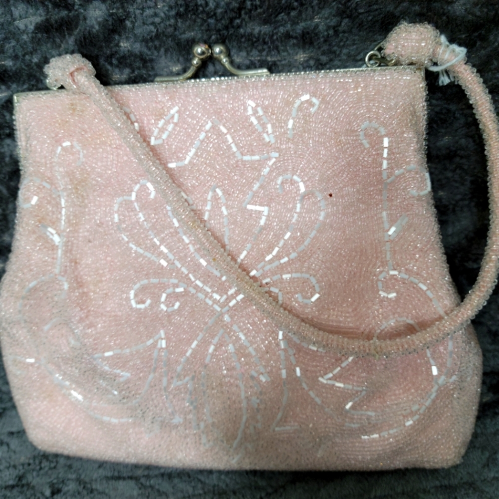 Pre-owned pastel pink beaded bag